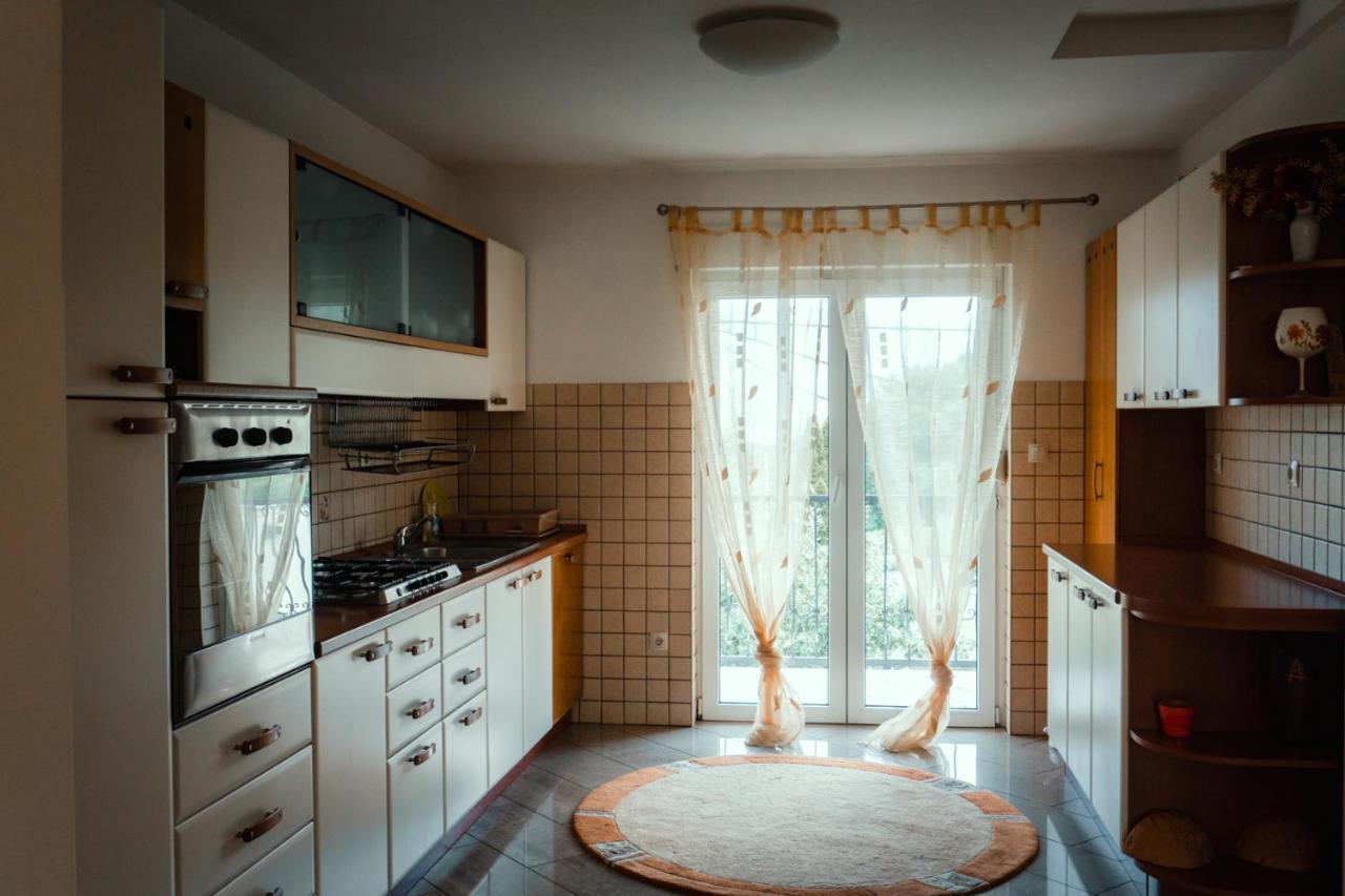 Holiday Home Rozic - Villa With Private Seasonal Heated Pool 莫斯塔尔 外观 照片