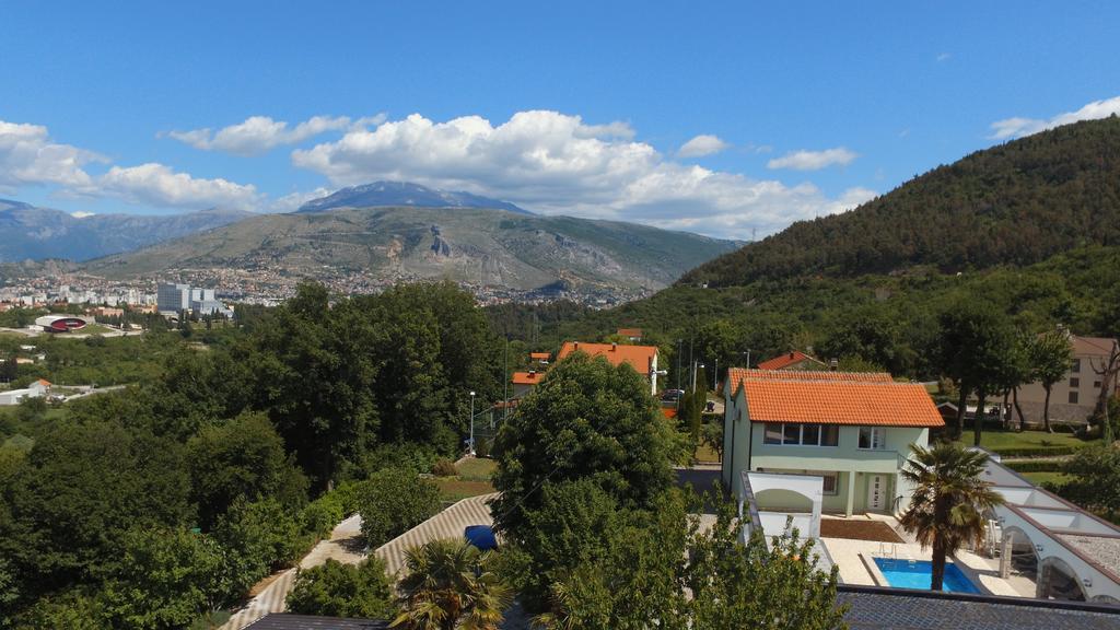 Holiday Home Rozic - Villa With Private Seasonal Heated Pool 莫斯塔尔 外观 照片